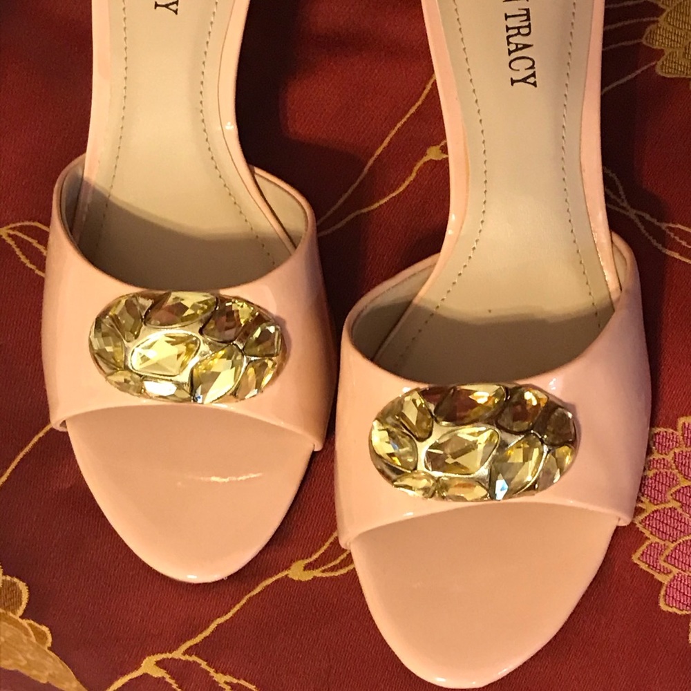 Ellen Tracy Mules